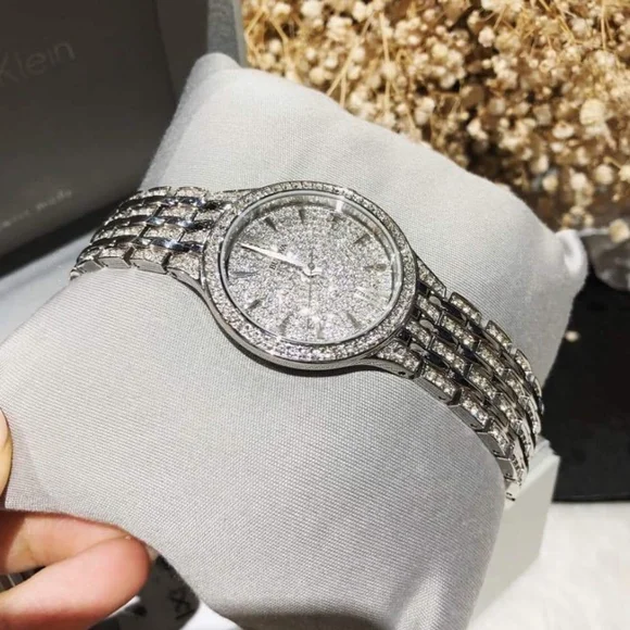 **NEW** Bulova Ladies Crystal Phantom Silver-Tone Stainless Steel Watch - Picture 6 of 13